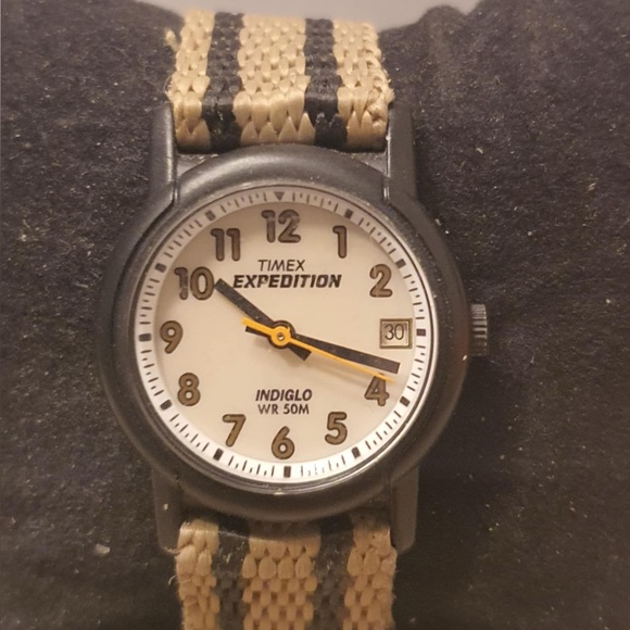 Timex Accessories - 🦋10/$20🦋 Timex Expedition Indiglo Black/Tan Nylon Women's Watch w/Date